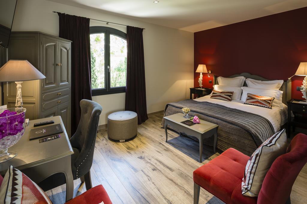 Hostellerie Les Gorges De Pennafort Callas Ruang foto